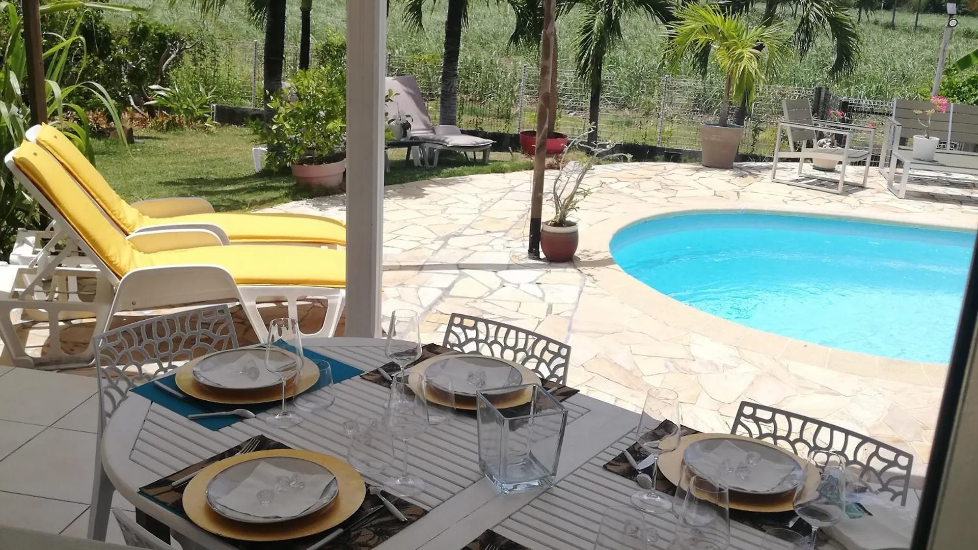 Villa De Caractere ,3 Etoiles, Avec Piscine, Jardin Et Plage A 200M La Trinite 0*,  Martinique